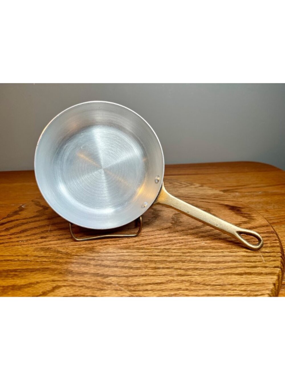 Vintage Copper Frying Pan (9.5" diameter) With Brass Handle - Picture 2 of 14